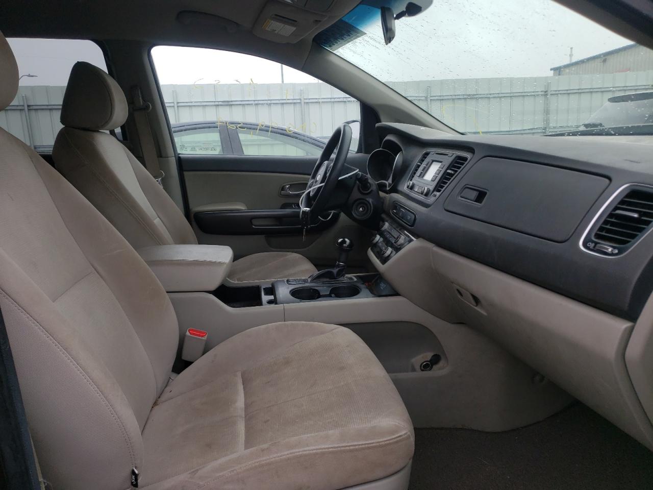 Photo 5 from auction – 2015 KIA SEDONA LX with VIN KNDMB5C13F6018902
