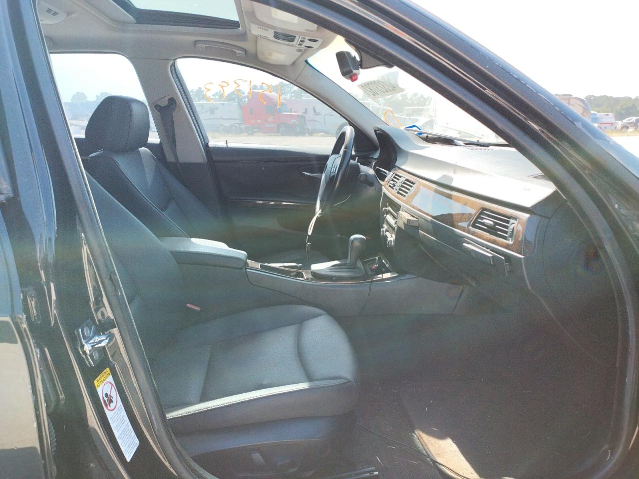 Photo 5 from auction – 2007 BMW 328 I with VIN WBAVA33577PG52630