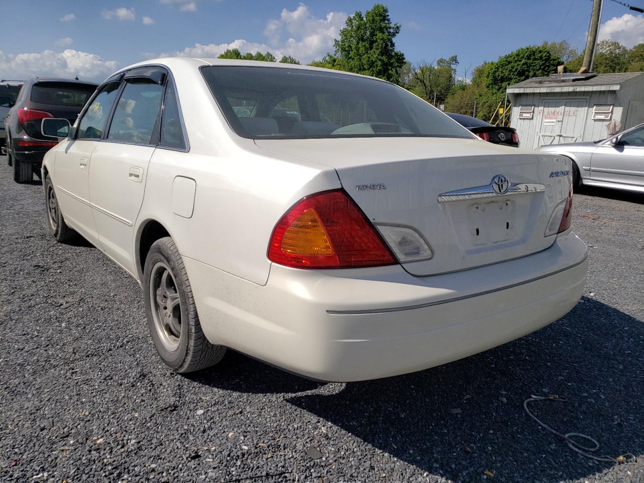 Photo 3 from auction – 2001 TOYOTA AVALON XL with VIN 4T1BF28B41U165256
