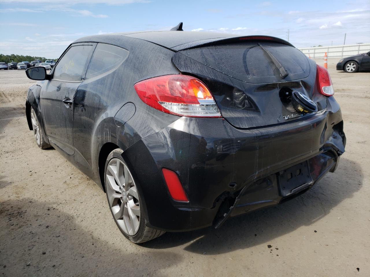 Photo 3 from auction – 2013 HYUNDAI VELOSTER with VIN KMHTC6AD2DU171710