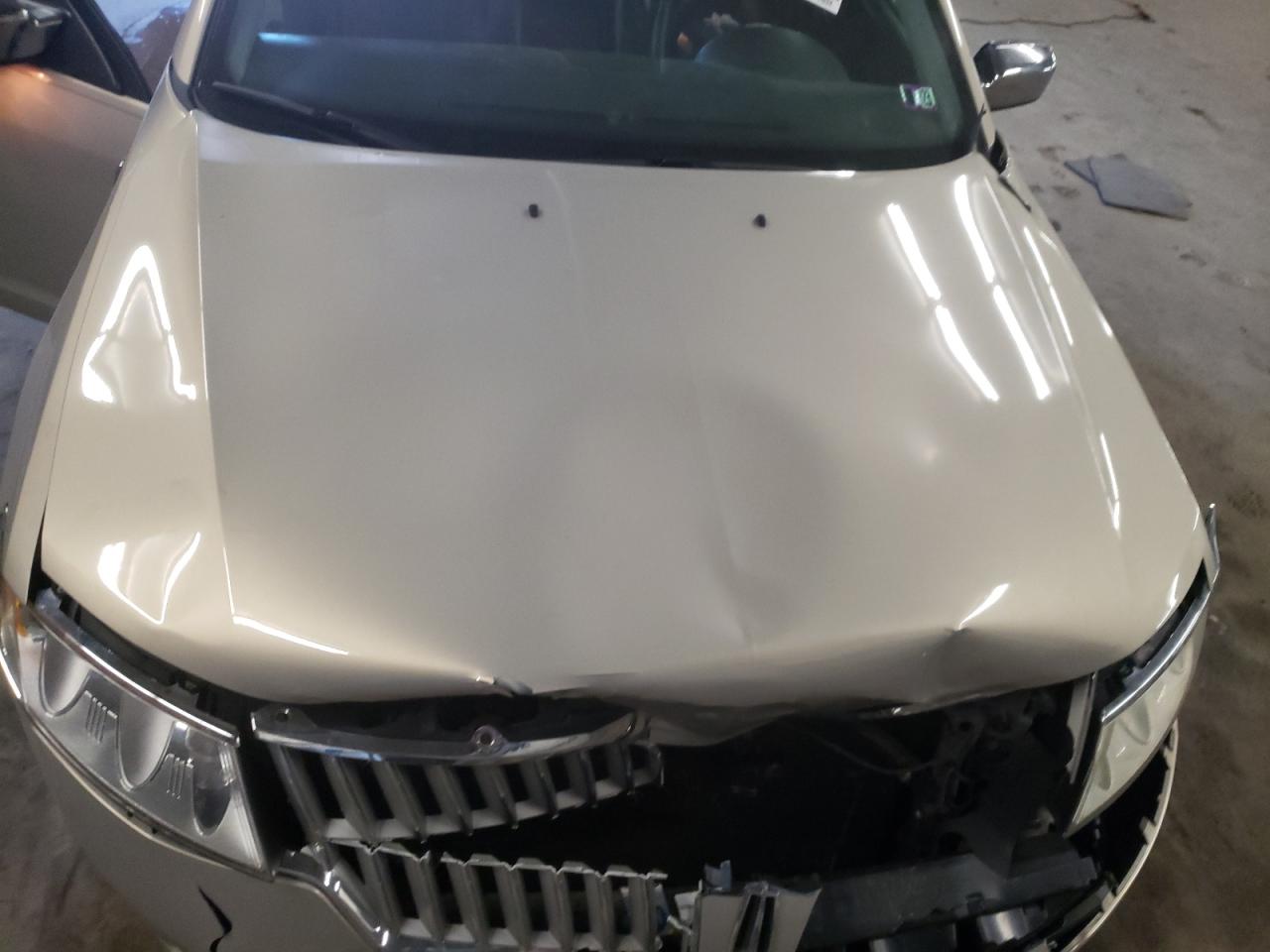 Photo 7 from auction – 2010 LINCOLN MKZ with VIN 3LNHL2GC2AR655943