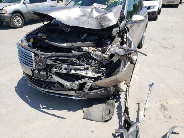Photo 9 from auction – 2018 LINCOLN MKC RESERV with VIN 5LMCJ3C95JUL03879