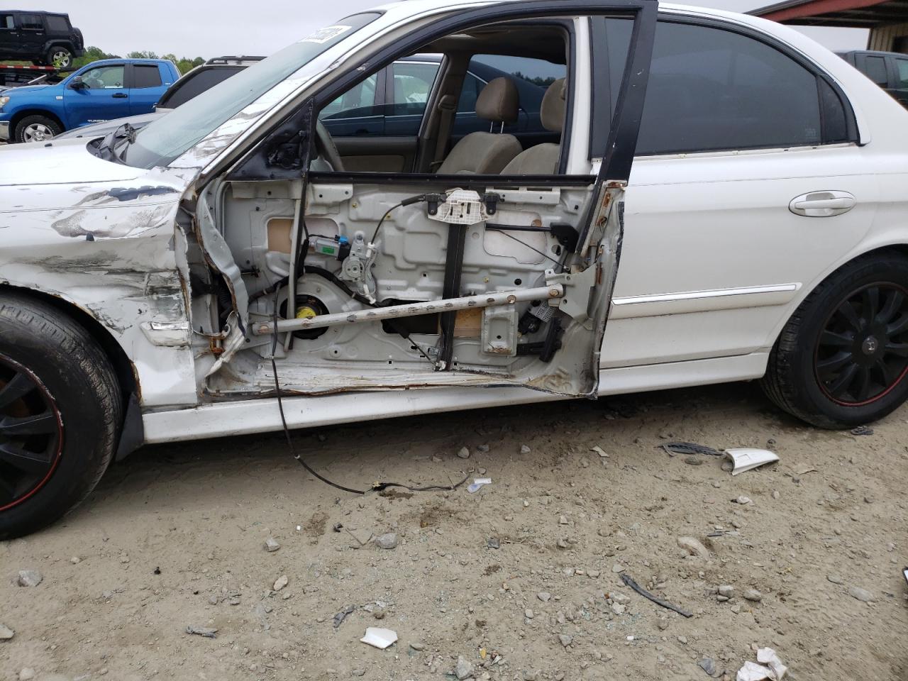 Photo 10 from auction – 2002 HYUNDAI SONATA GLS with VIN KMHWF35H22A595614