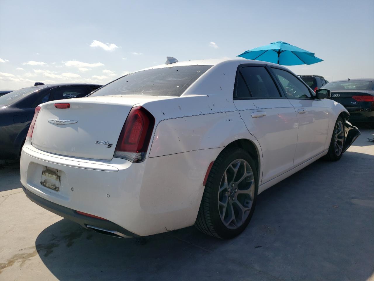 Photo 4 from auction – 2015 CHRYSLER 300 S with VIN 2C3CCABG7FH760262