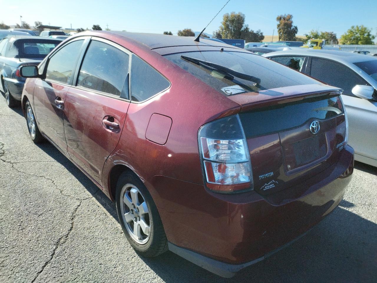 Photo 3 from auction – 2005 TOYOTA PRIUS with VIN JTDKB20U557031812
