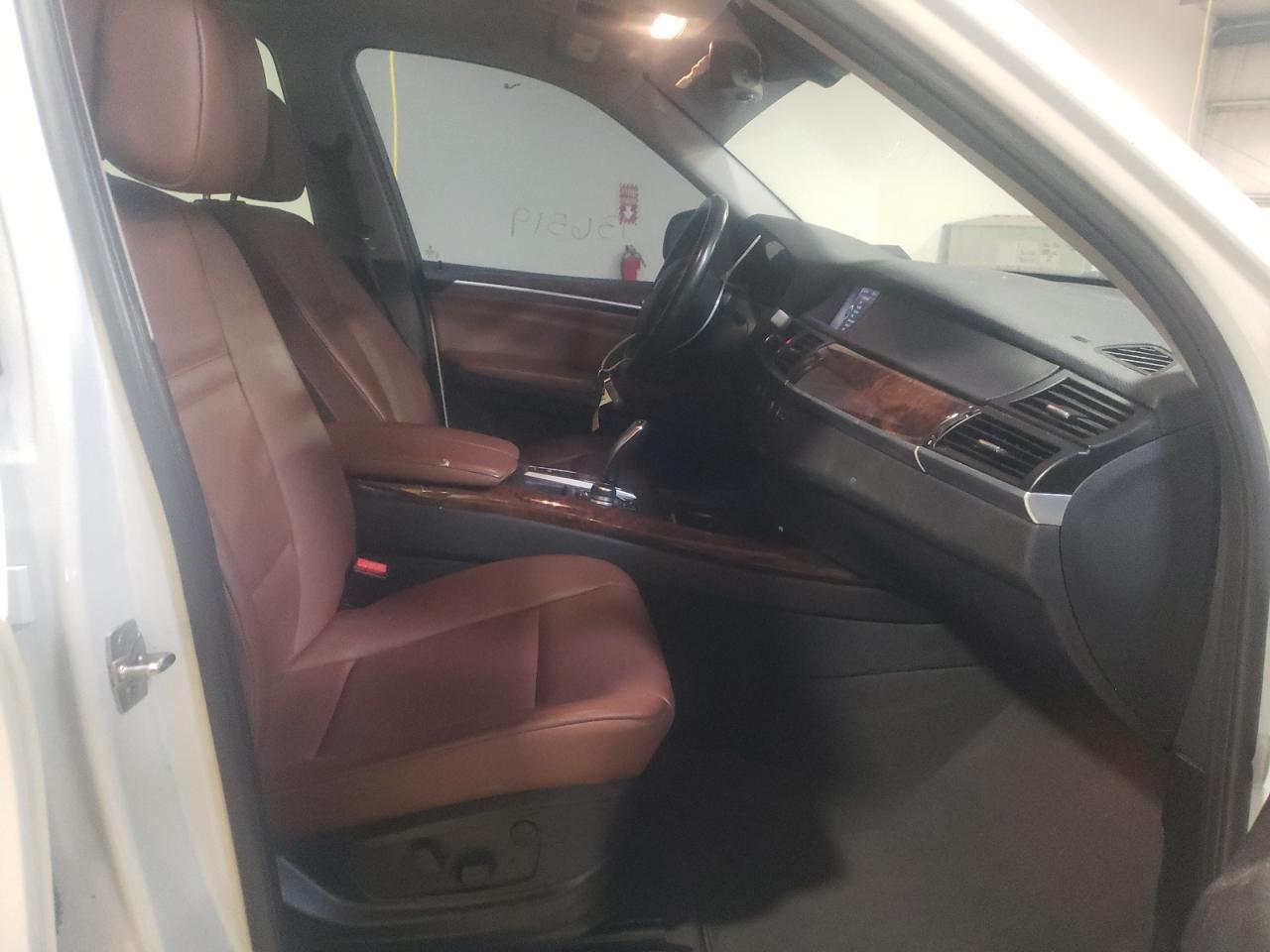 Photo 5 from auction – 2013 BMW X5 with VIN 5UXZV4C58D0B05819