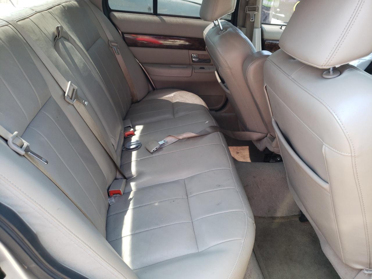 Photo 6 from auction – 2007 MERCURY GRAND MARQ with VIN 2MEFM75V47X610943