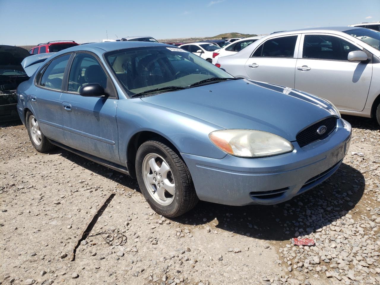FORD TAURUS SE 2006 مع رقم تعريف المركبة 1FAFP53U06A121752 - صورة من المزاد