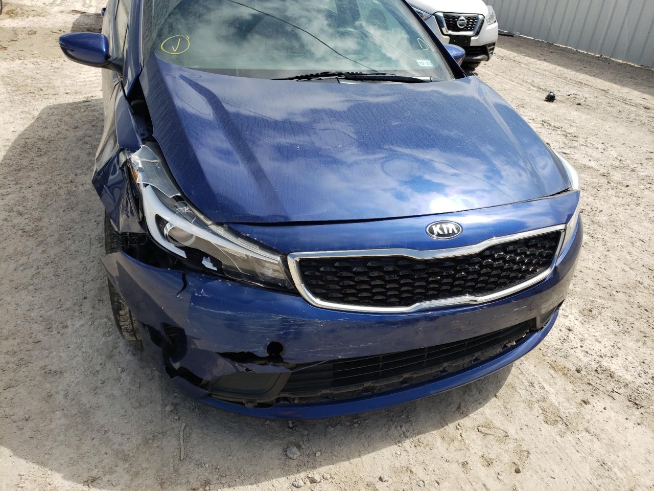 Photo 9 from auction – 2018 KIA FORTE LX with VIN 3KPFK4A73JE184401