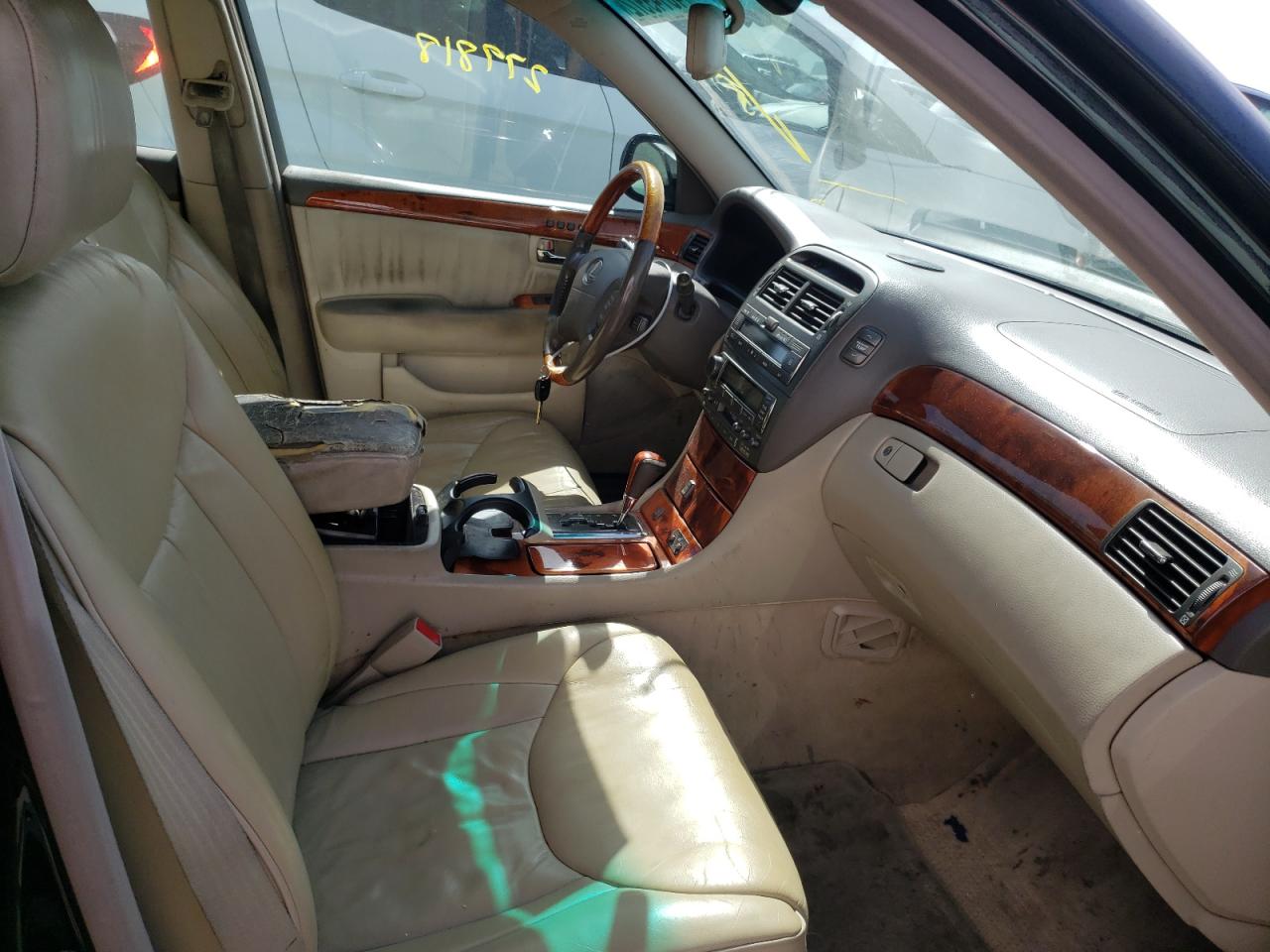 Photo 5 from auction – 2001 LEXUS LS 430 with VIN JTHBN30F010040949