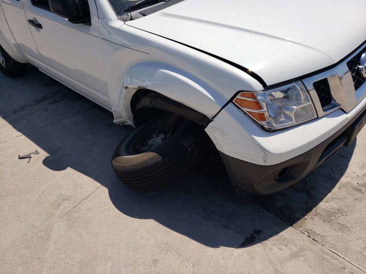 Photo 9 from auction – 2015 NISSAN FRONTIER S with VIN 1N6BD0CT1FN744573