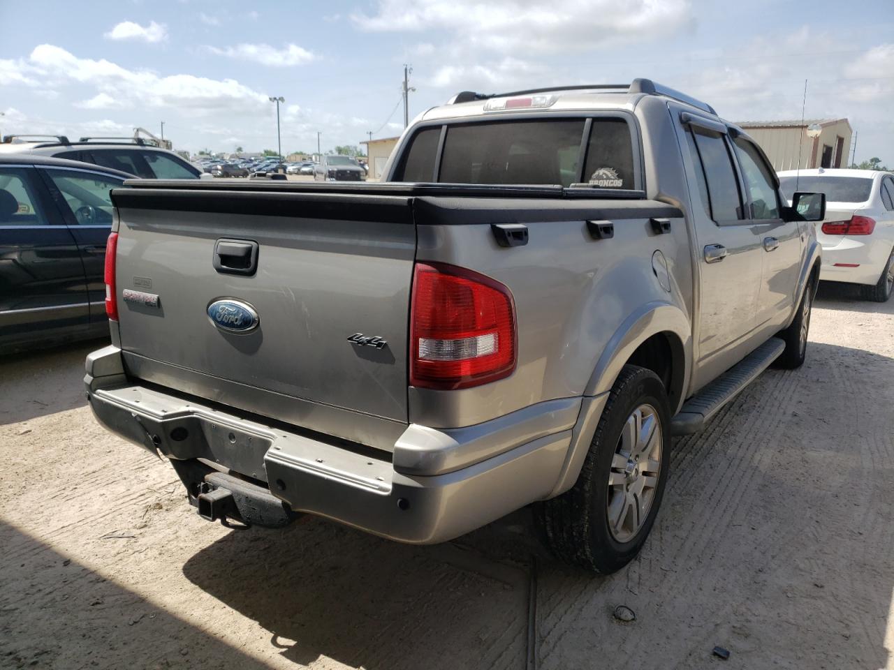 صورة رقم 17 من المزاد - 2008 FORD EXPLORER S مع VIN 1FMEU53858UA61918