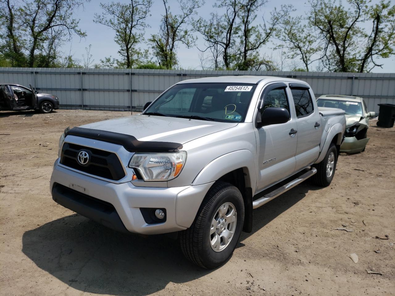 Photo 2 from auction – 2013 TOYOTA TACOMA DOU with VIN 3TMLU4EN7DM132088