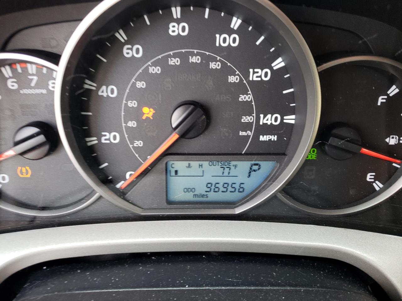 Photo 16 from auction – 2016 TOYOTA RAV4 LE with VIN 2T3BFREV5GW430290