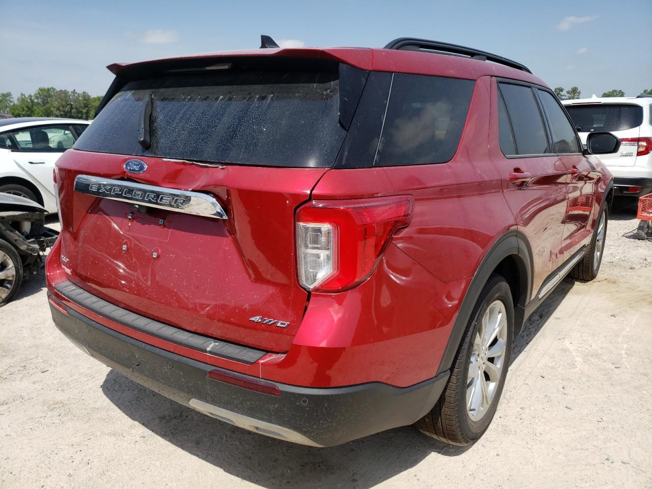 Photo 4 from auction – 2021 FORD EXPLORER X with VIN 1FMSK8DH9MGA26557