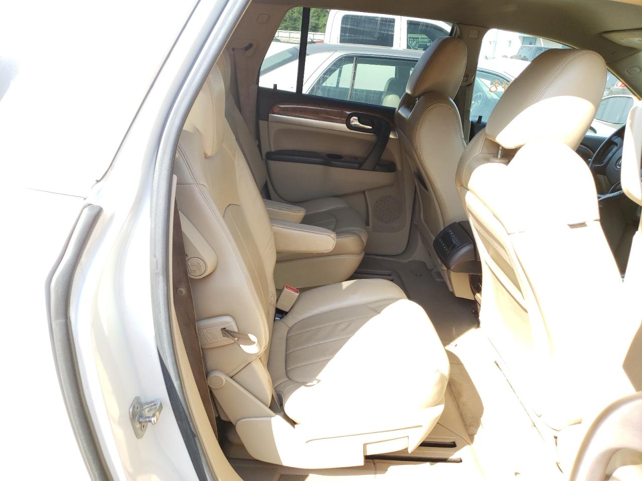 Photo 6 from auction – 2009 BUICK ENCLAVE CX with VIN 5GAER23D69J215803