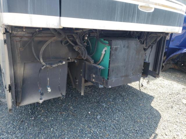 Photo 7 from auction – 2004 FREIGHTLINER CHASSIS X with VIN 4UZAAHBV84CM86811