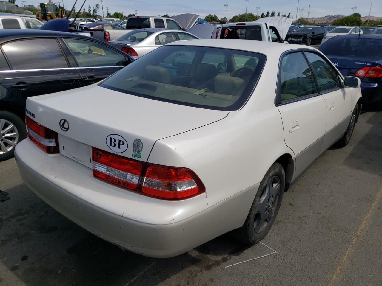 Photo 4 from auction – 2001 LEXUS ES 300 with VIN JT8BF28G210313622