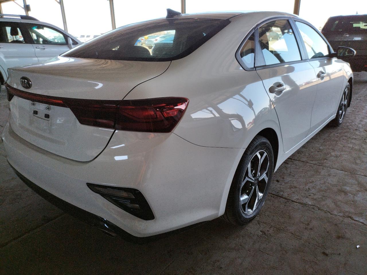 Photo 4 from auction – 2019 KIA FORTE FE with VIN 3KPF24AD3KE010156