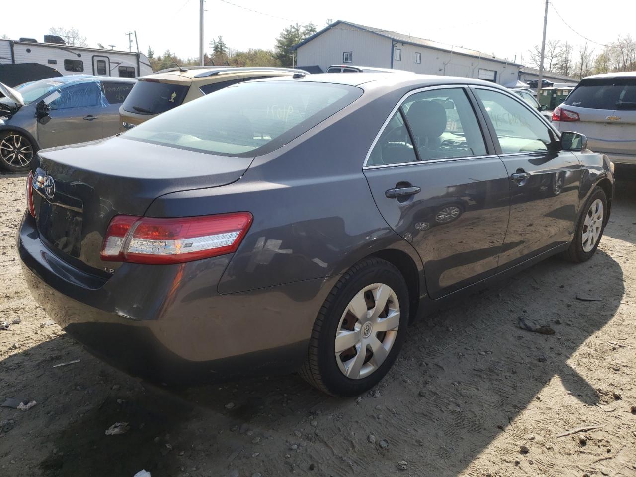 Photo 4 from auction – 2011 TOYOTA CAMRY BASE with VIN 4T4BF3EK7BR197619