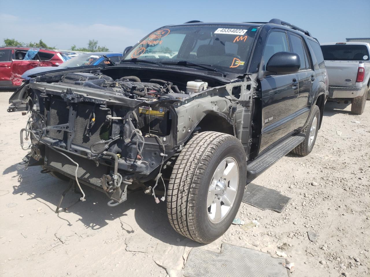 Photo 2 from auction – 2005 TOYOTA 4RUNNER SR with VIN JTEBT14R558025009