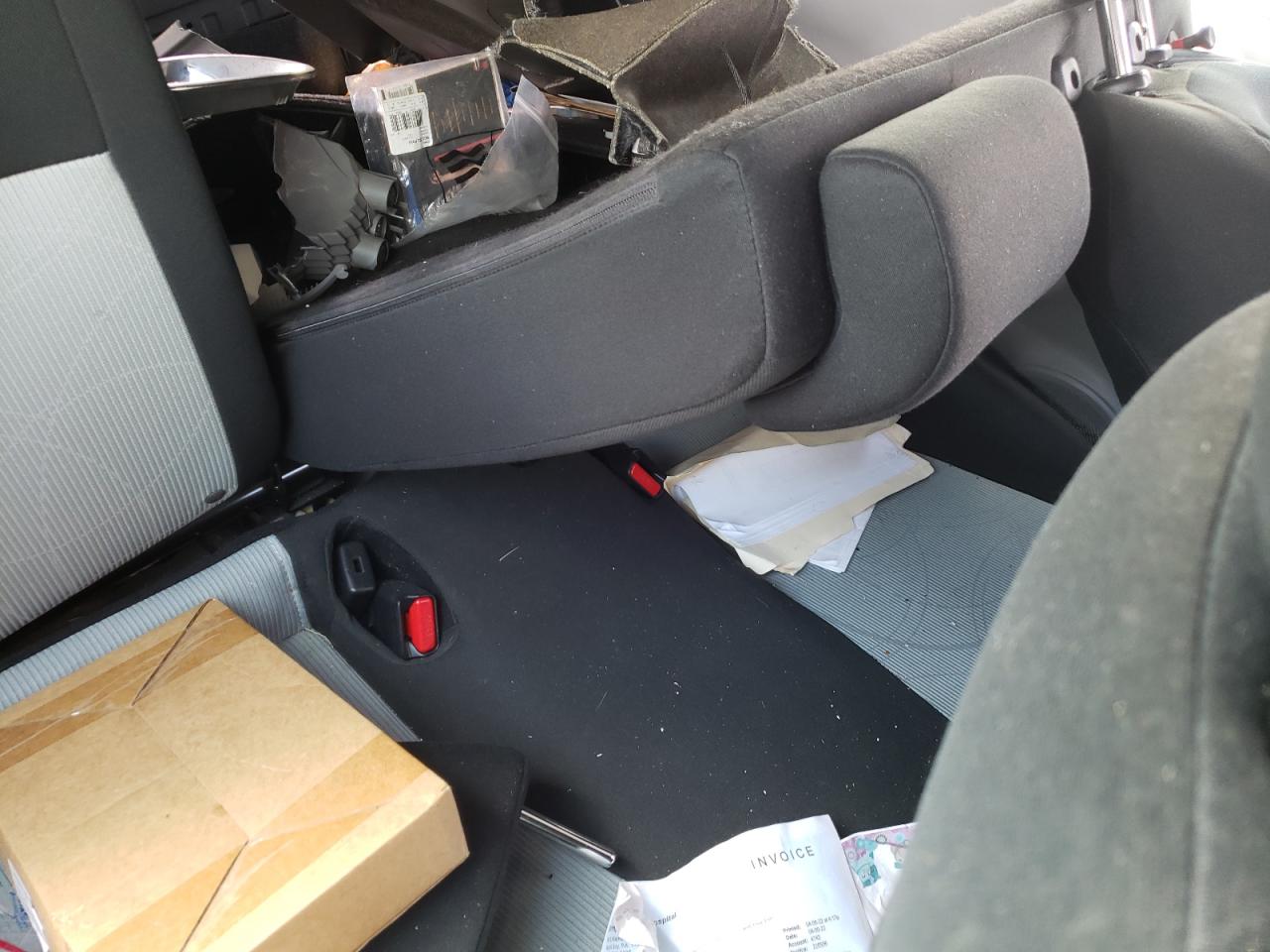 Photo 6 from auction – 2014 TOYOTA PRIUS C with VIN JTDKDTB32E1568760