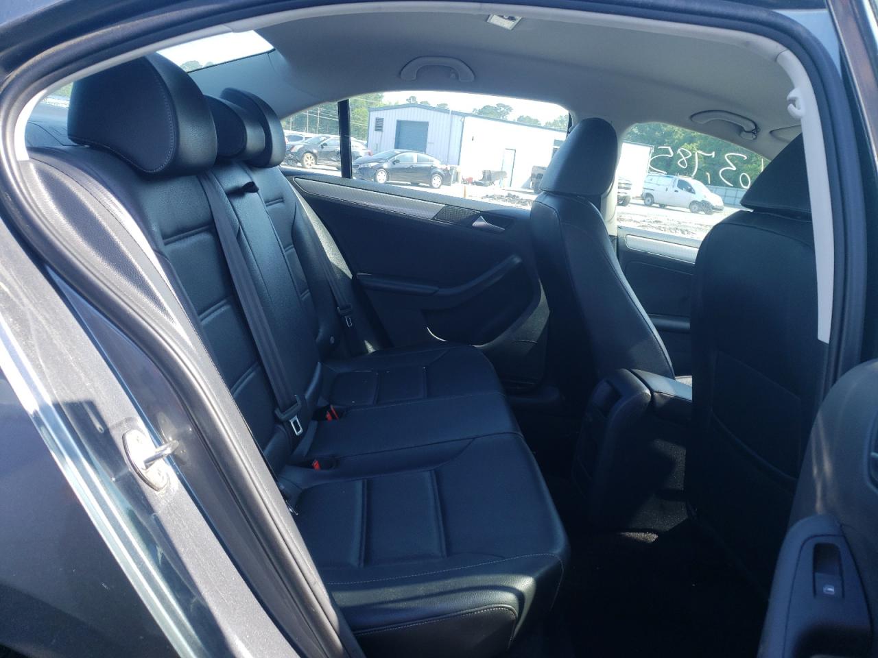 Photo 6 from auction – 2018 VOLKSWAGEN JETTA SE with VIN 3VWB67AJ2JM214751