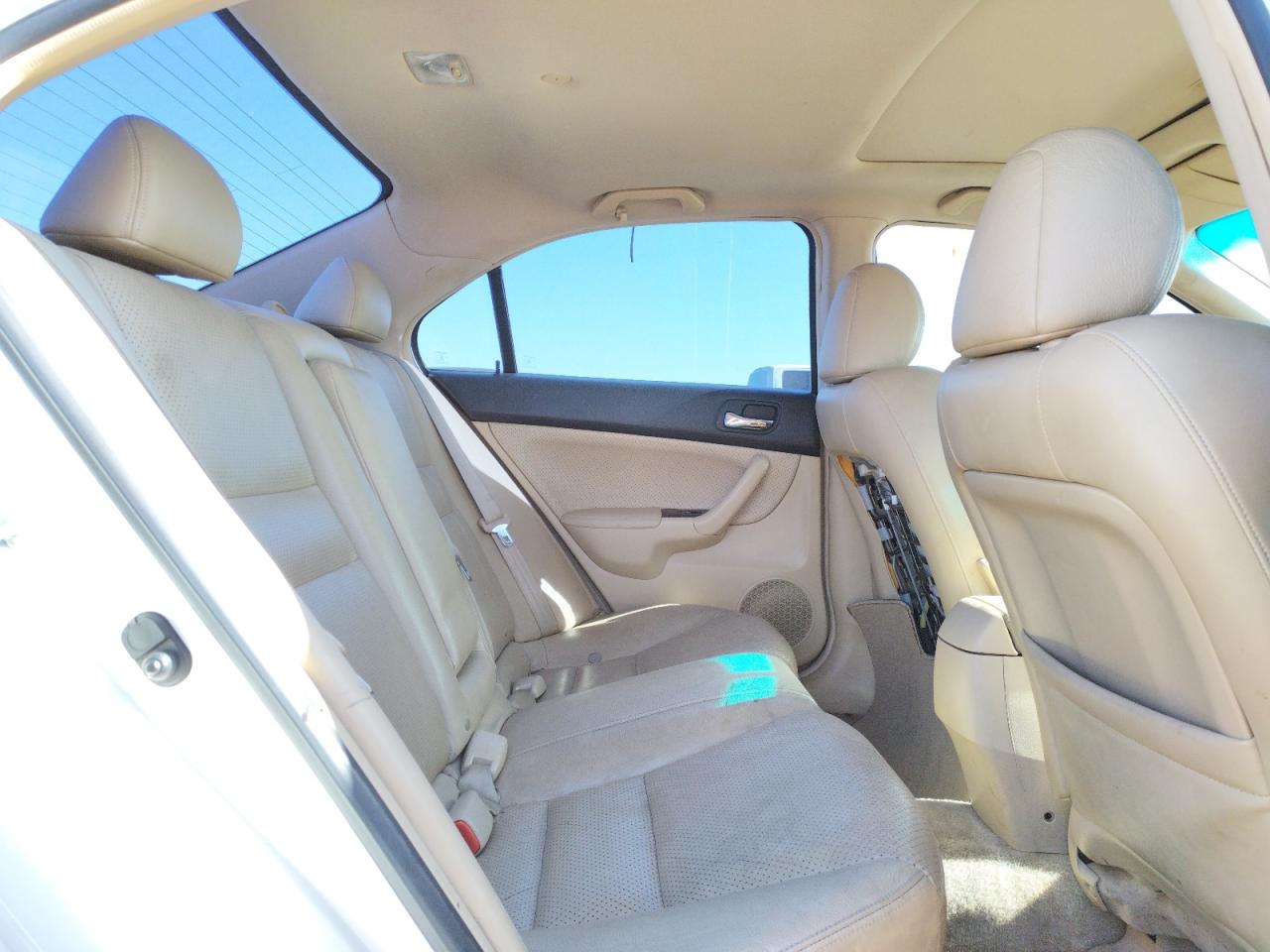 Photo 6 from auction – 2006 ACURA UK with VIN JH4CL968X6C001653