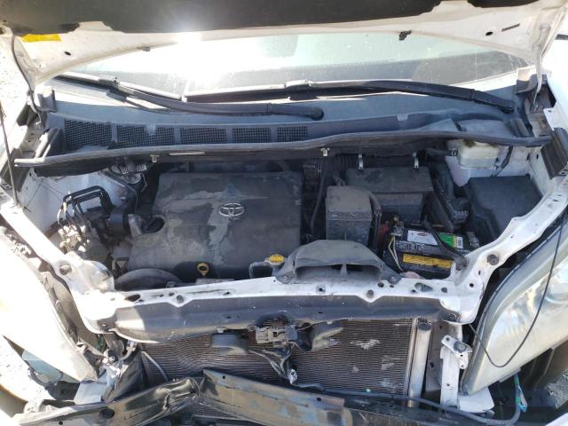Photo 7 from auction – 2011 TOYOTA SIENNA LE with VIN 5TDKK3DC8BS112618
