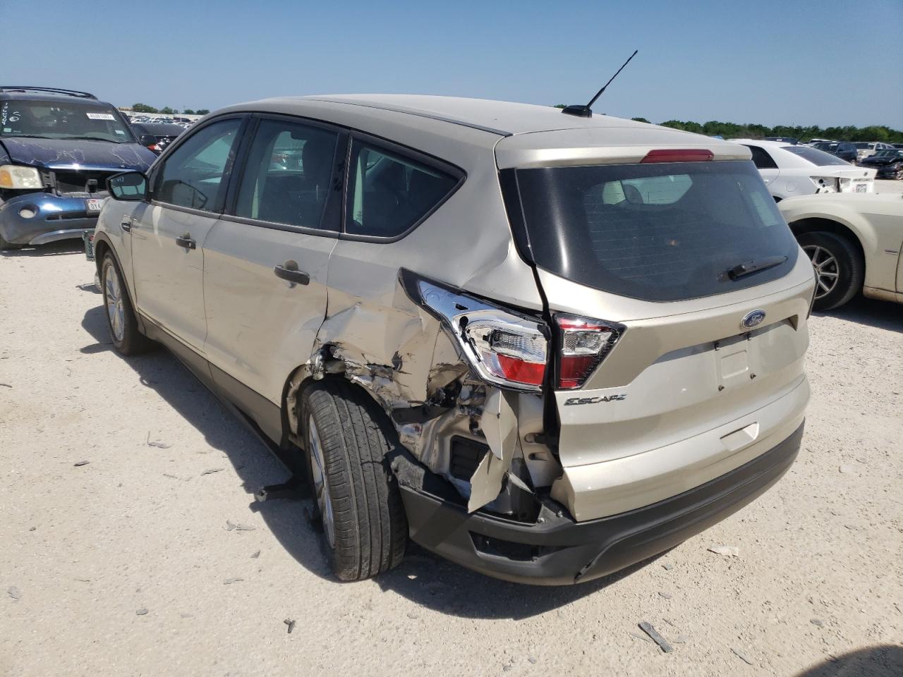 Photo 3 from auction – 2018 FORD ESCAPE S with VIN 1FMCU0F78JUA84046