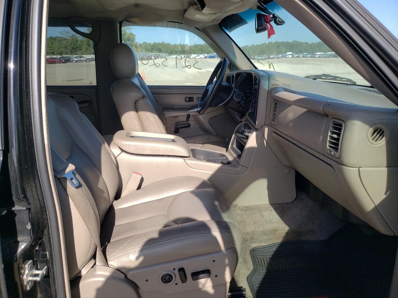 Photo 5 from auction – 2004 GMC NEW SIERRA with VIN 2GTEC13T441383847
