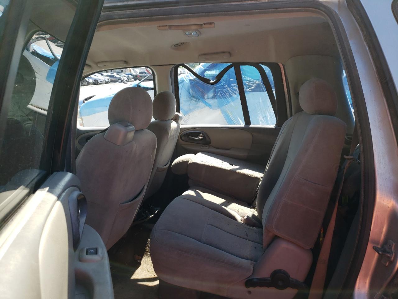 Photo 6 from auction – 2005 CHEVROLET TRAILBLAZE with VIN 1GNES16S856120302