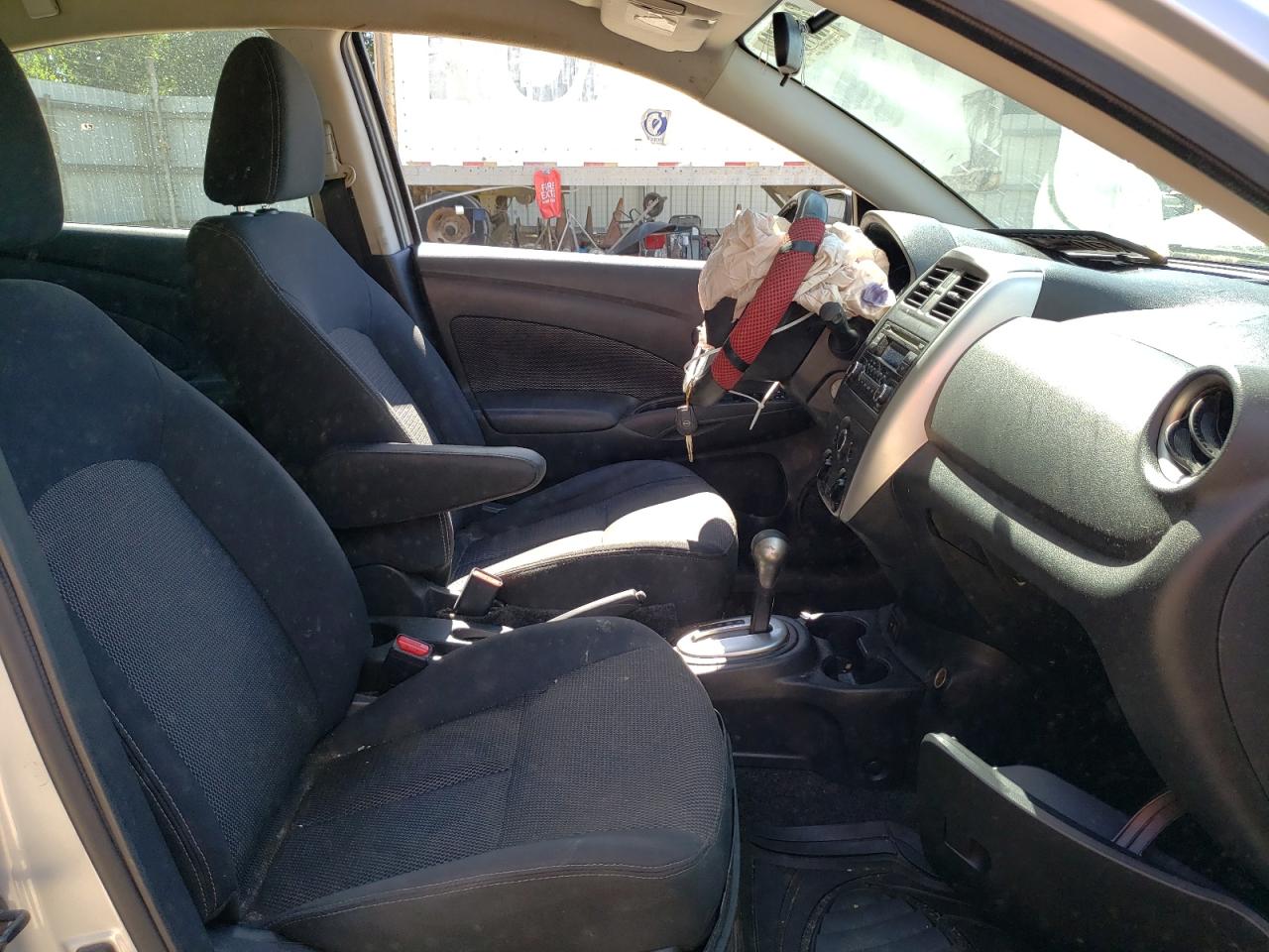 Photo 5 from auction – 2017 NISSAN VERSA S with VIN 3N1CN7AP7HL813713