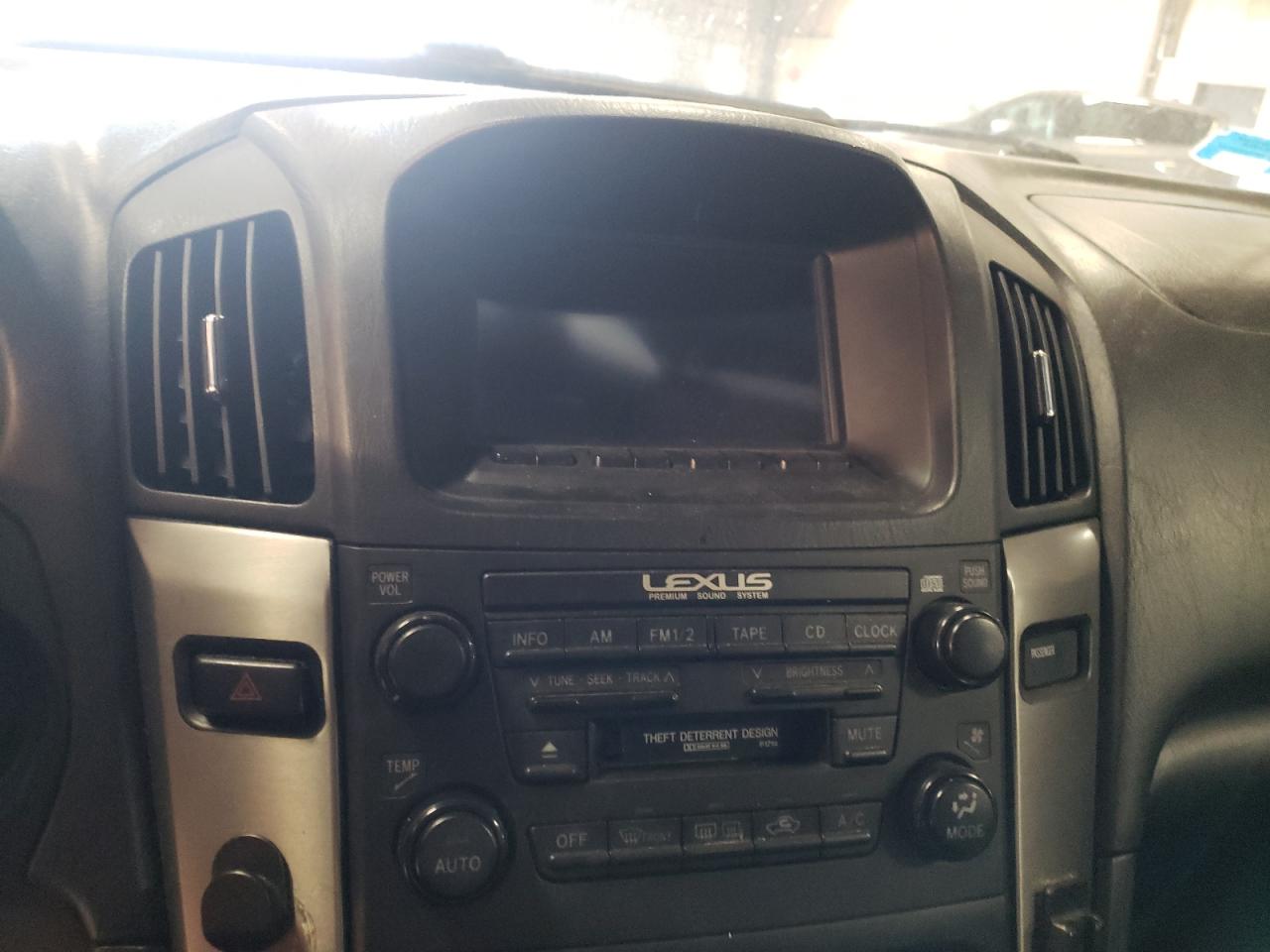 Photo 9 from auction – 2001 LEXUS RX 300 with VIN JTJHF10U710210071