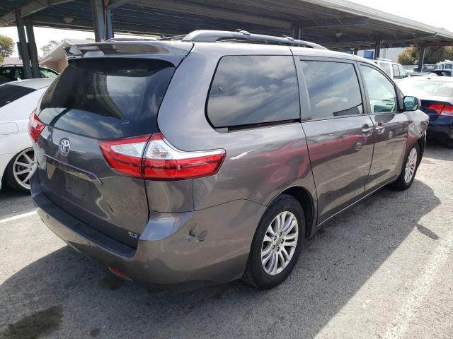 Photo 4 from auction – 2017 TOYOTA SIENNA XLE with VIN 5TDYZ3DC8HS836677