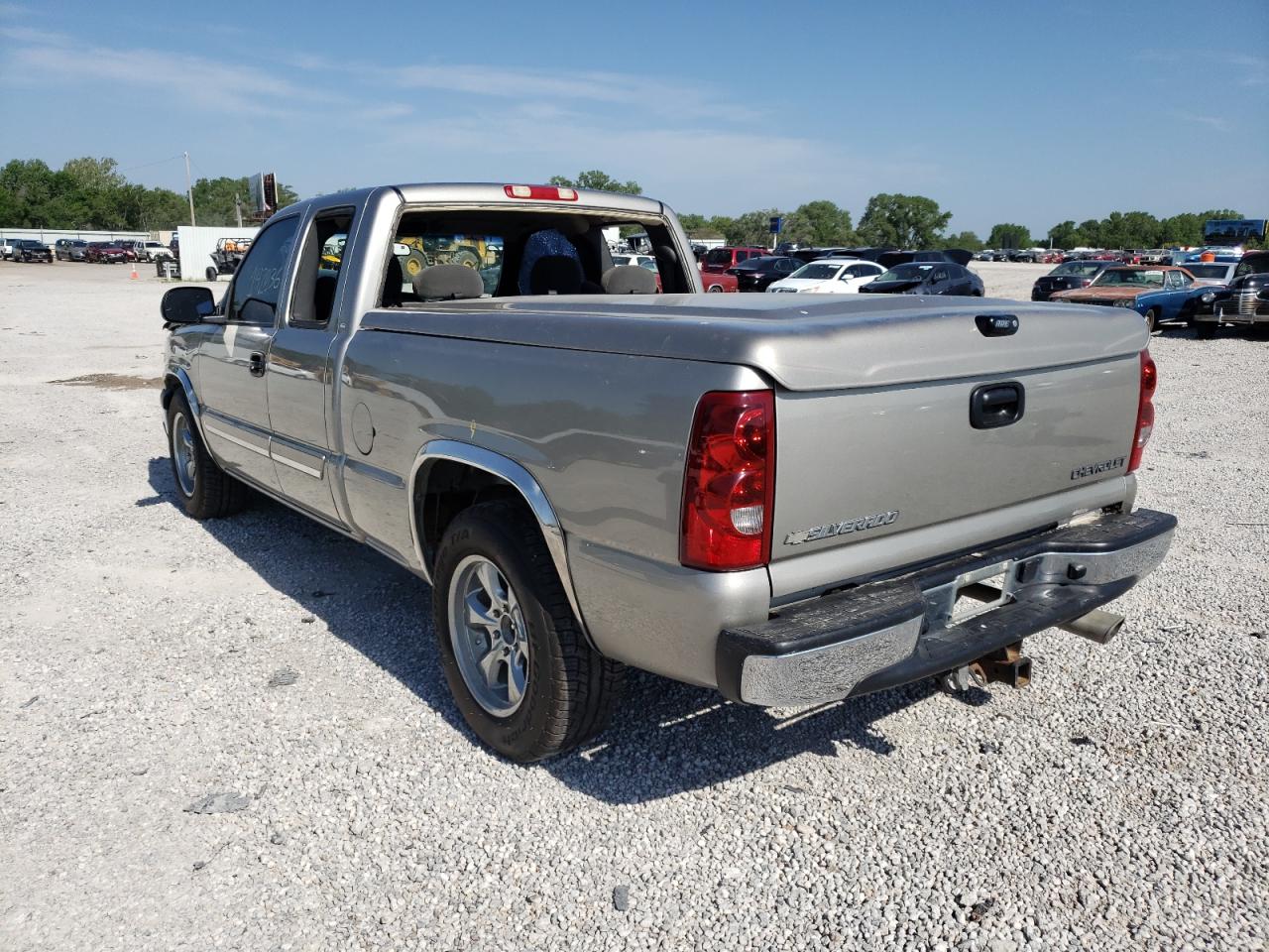 Photo 3 from auction – 2003 CHEVROLET SILVERADO with VIN 2GCEC19T331313052