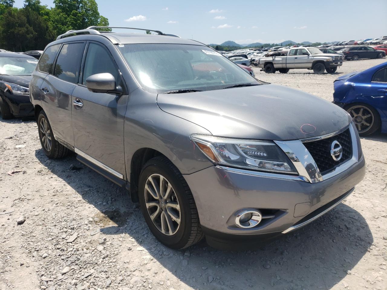 NISSAN PATHFINDER 2015 con VIN 5N1AR2MM2FC615168 - Foto de la subasta