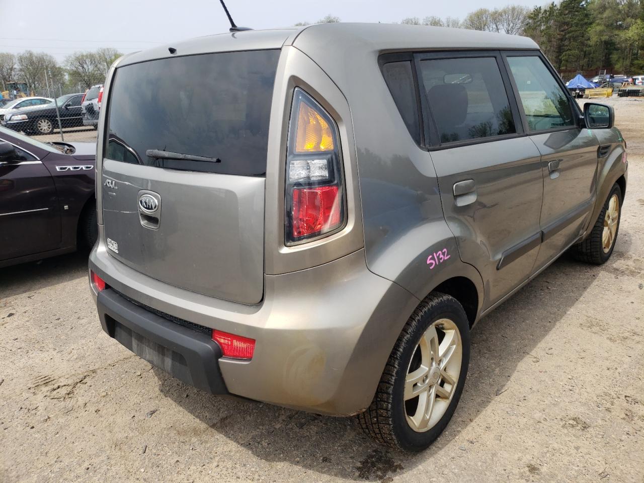 Photo 4 from auction – 2010 KIA SOUL + with VIN KNDJT2A28A7058793