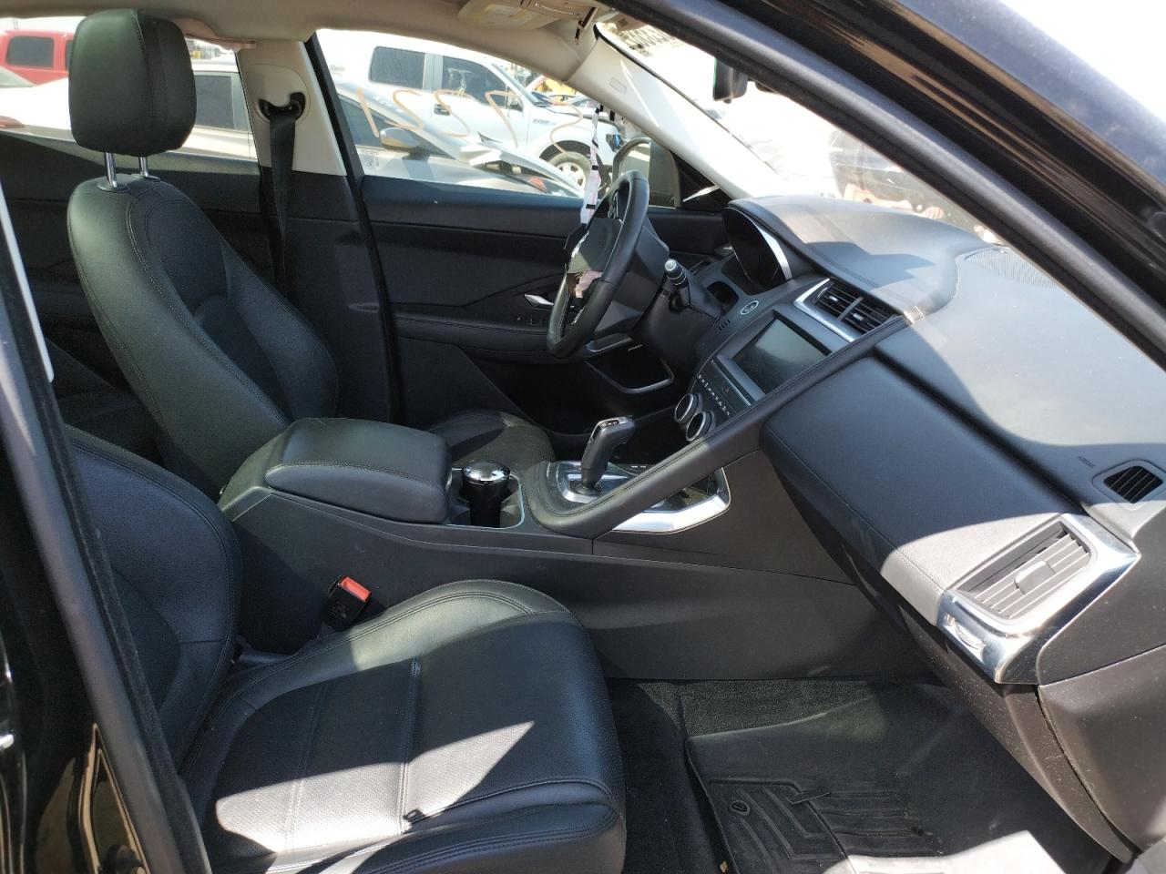 Photo 5 from auction – 2018 JAGUAR E-PACE SE with VIN SADFP2FX2J1Z14398