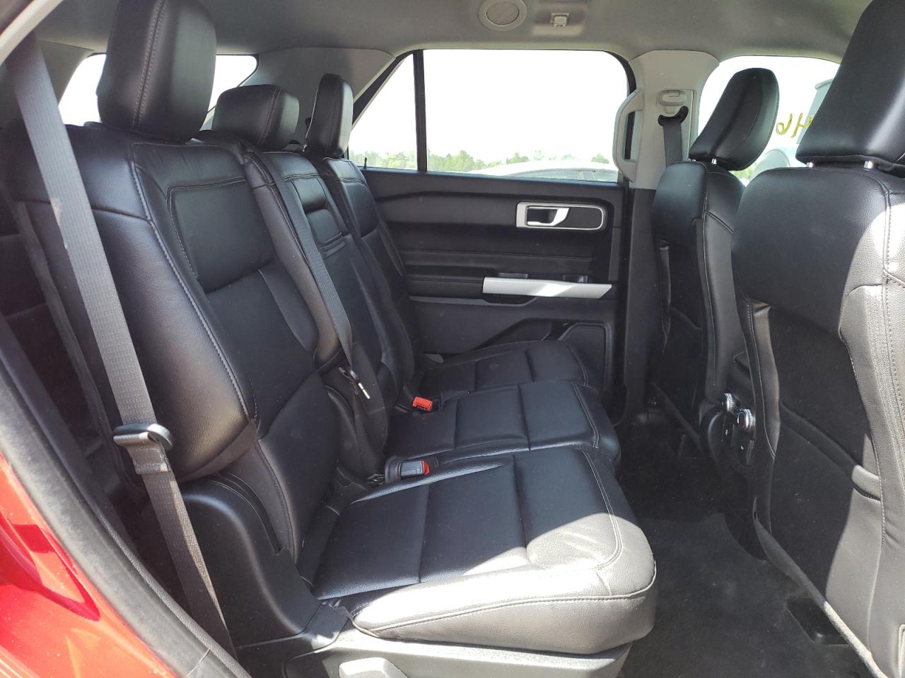 Photo 6 from auction – 2021 FORD EXPLORER X with VIN 1FMSK8DH9MGA26557