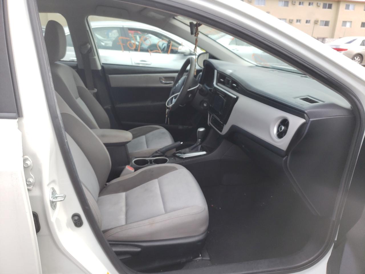 Photo 5 from auction – 2018 TOYOTA COROLLA L with VIN 5YFBURHE3JP811395