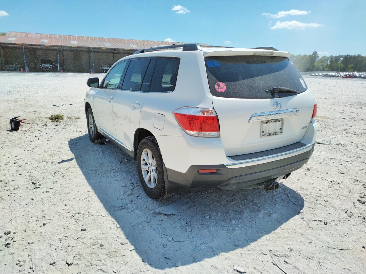 Photo 3 from auction – 2013 TOYOTA HIGHLANDER with VIN 5TDBK3EH0DS216789