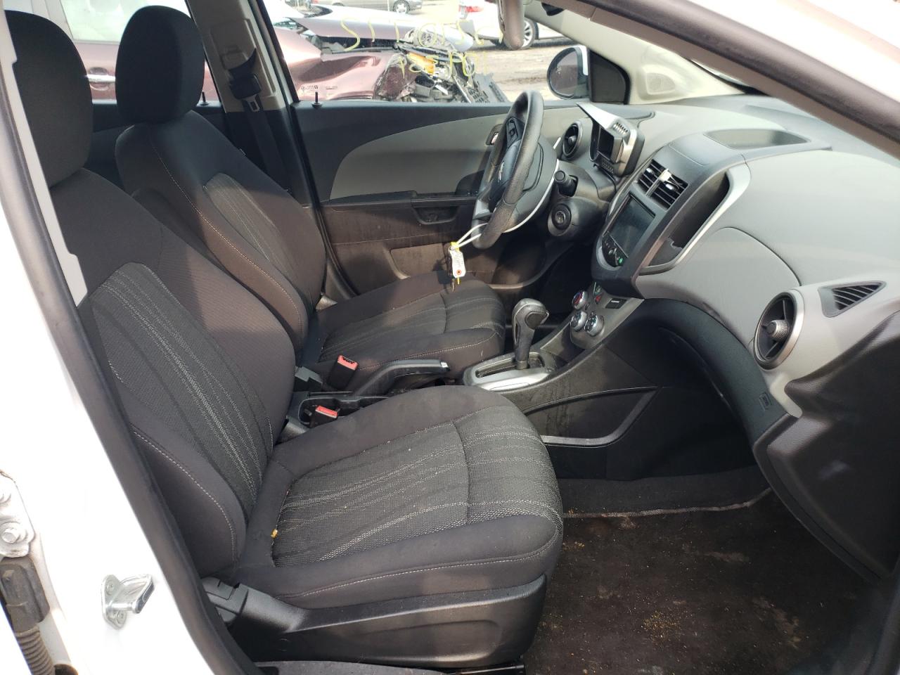Photo 5 from auction – 2013 CHEVROLET SONIC LT with VIN 1G1JC5SB5D4219583