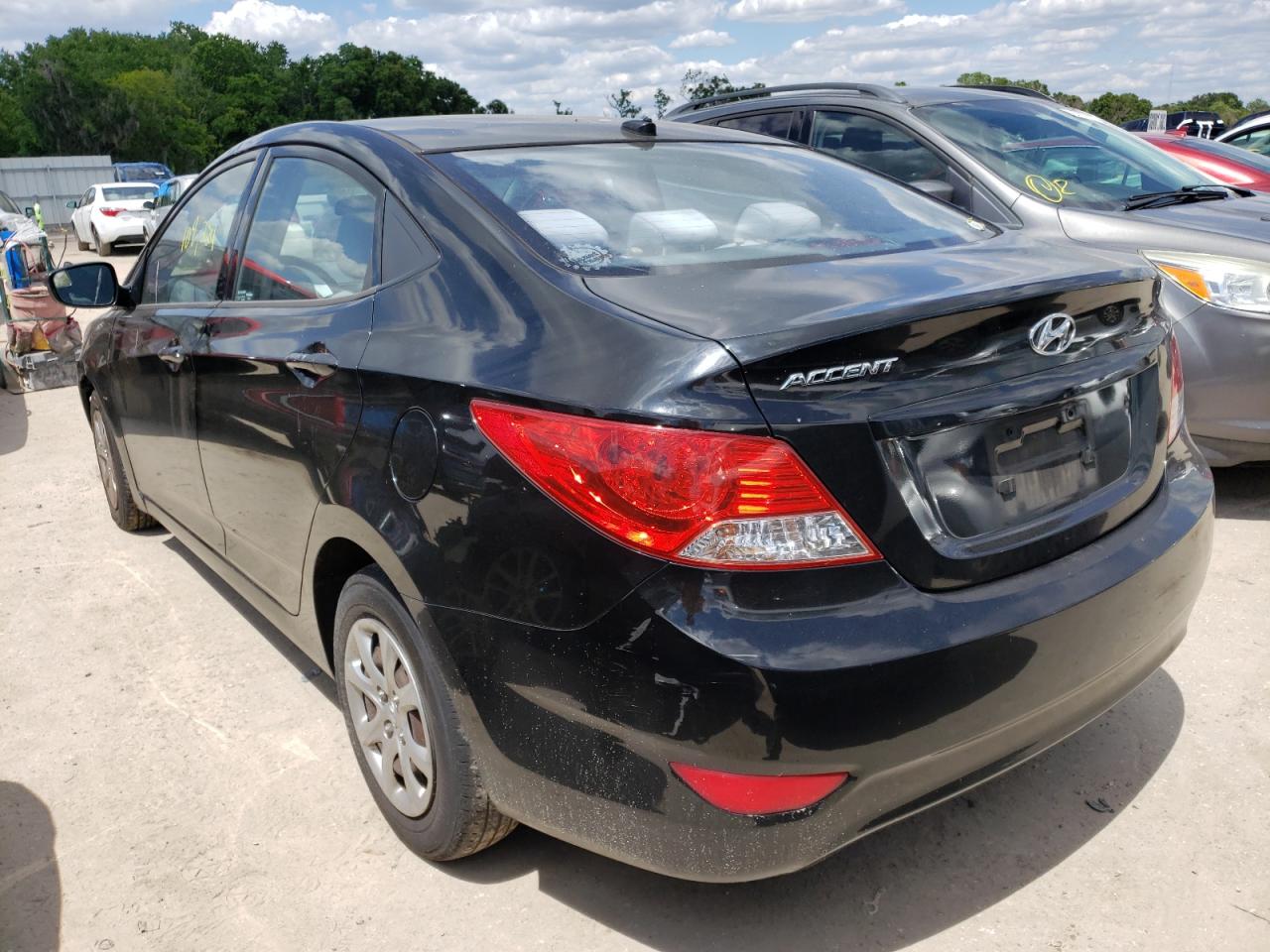 Photo 3 from auction – 2013 HYUNDAI ACCENT GLS with VIN KMHCT4AE7DU577463