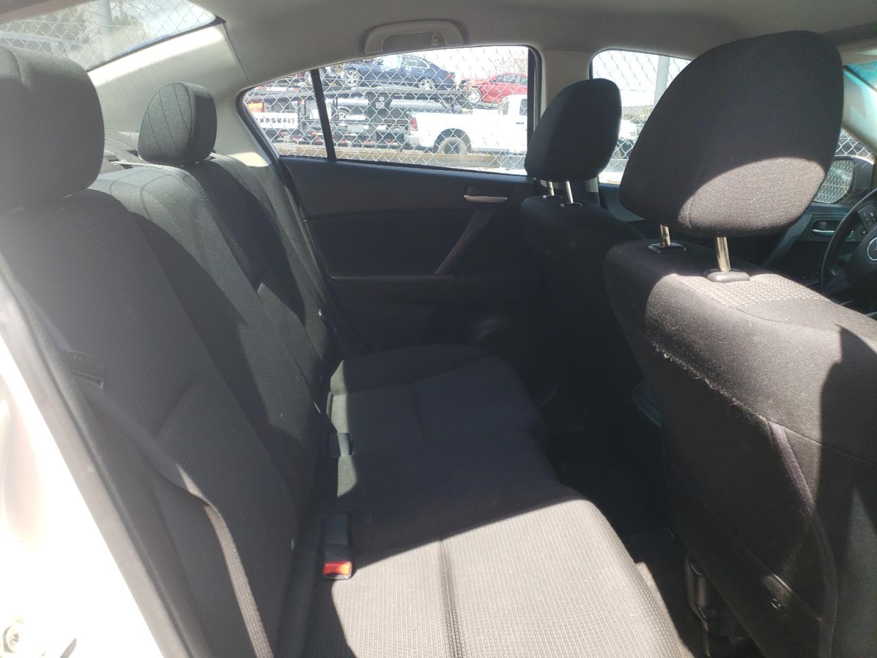 Photo 6 from auction – 2012 MAZDA 3 I with VIN JM1BL1UF5C1552449