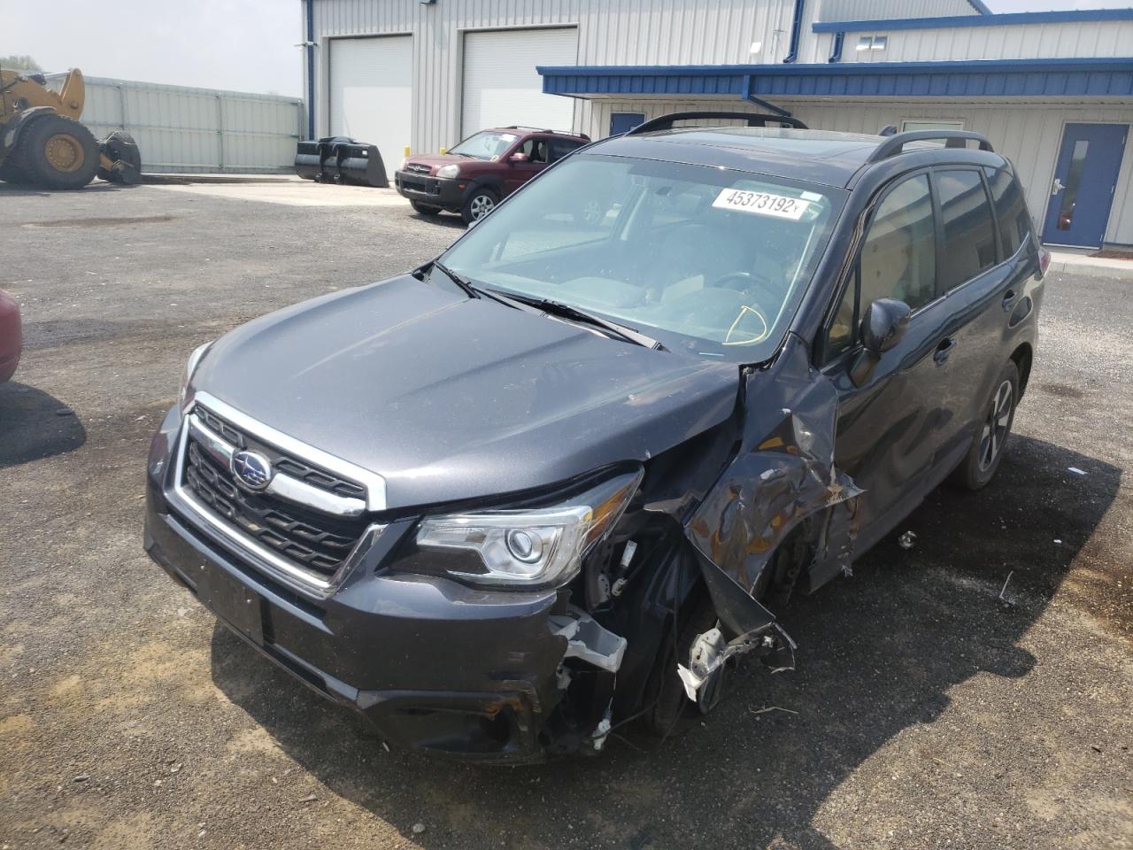 Photo 2 from auction – 2018 SUBARU FORESTER 2 with VIN JF2SJARCXJH535611