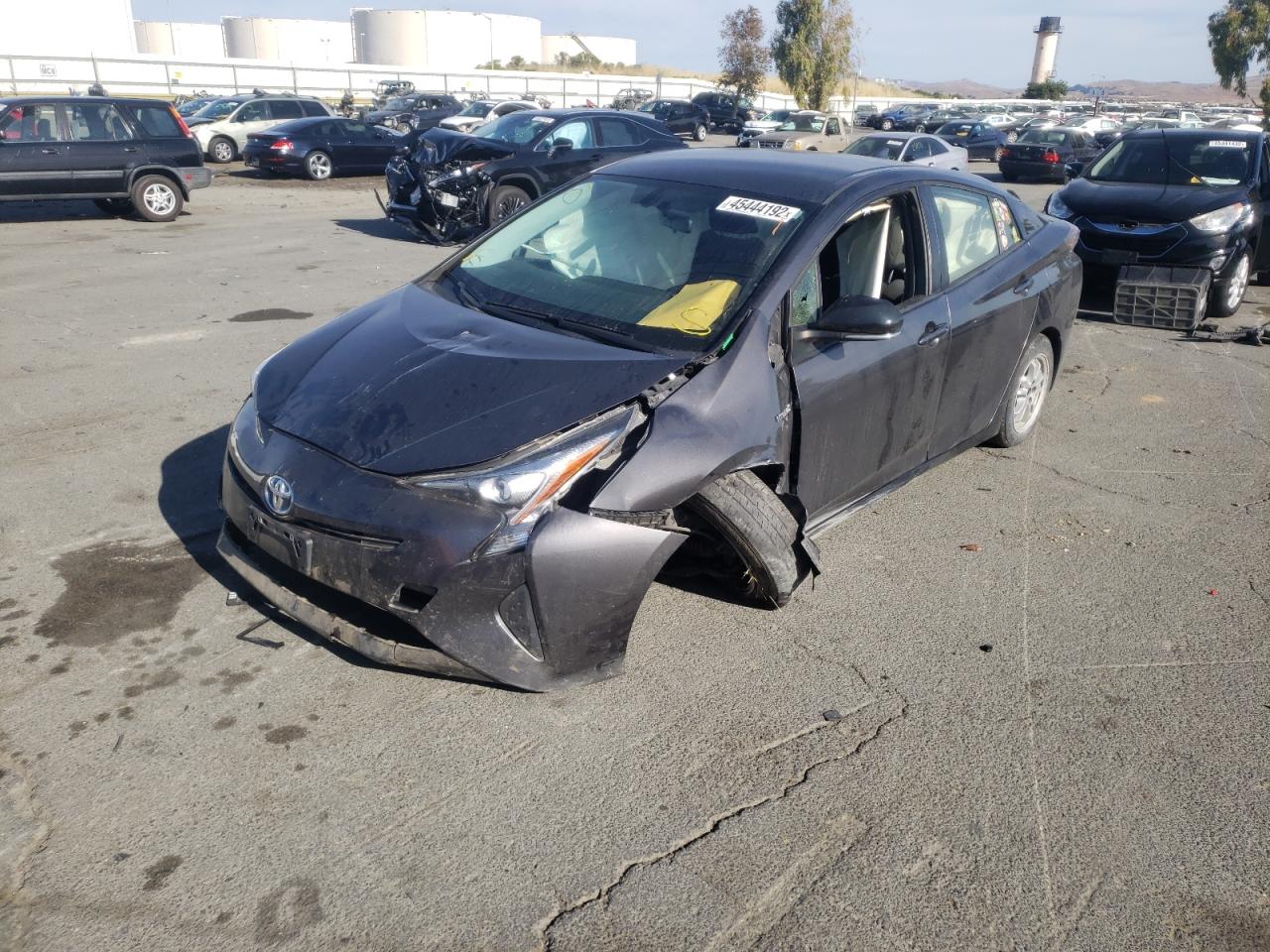 Photo 2 from auction – 2016 TOYOTA PRIUS with VIN JTDKARFU9G3505659