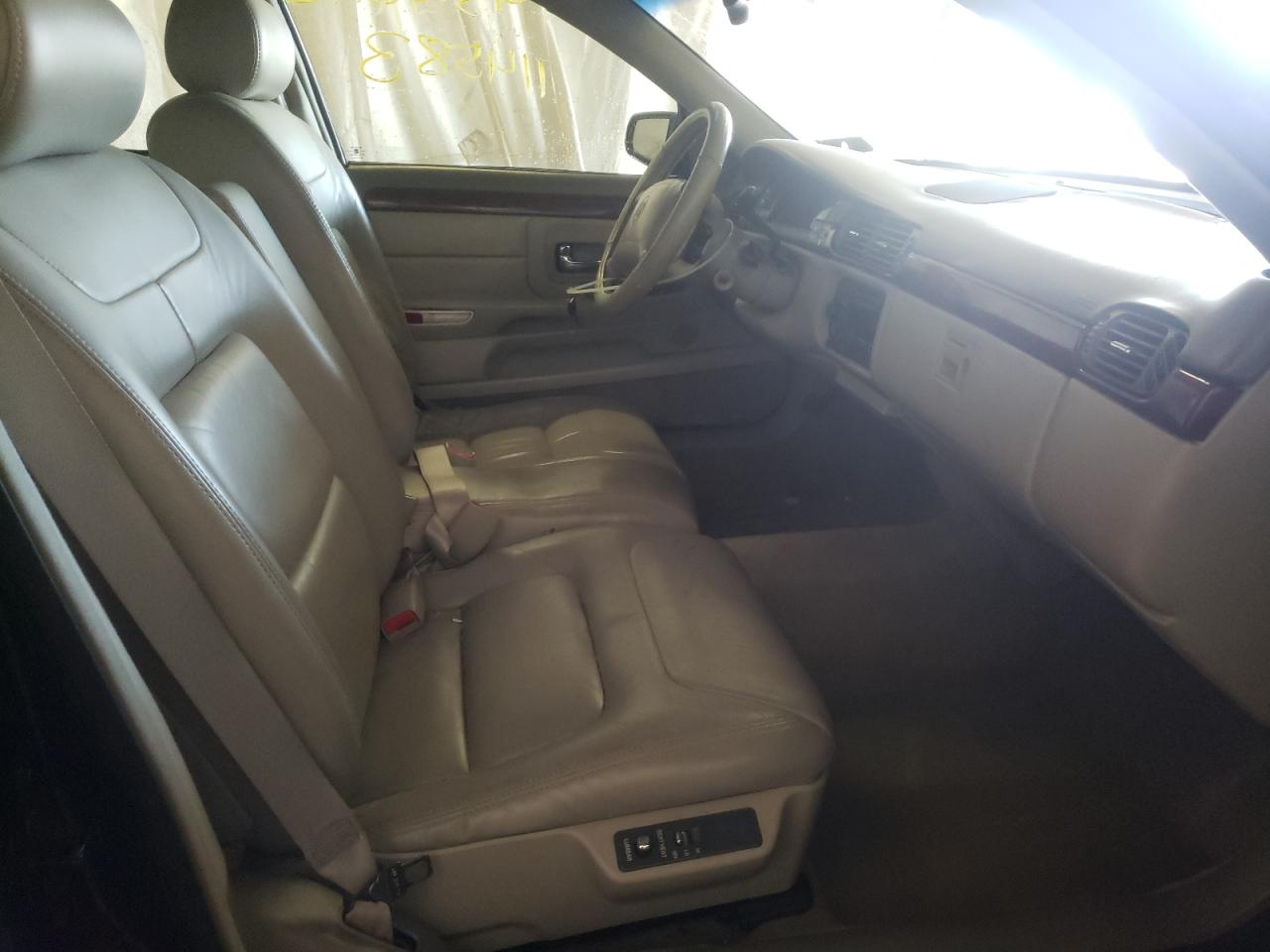 Photo 5 from auction – 1999 CADILLAC DEVILLE with VIN 1G6KD54Y6XU742824