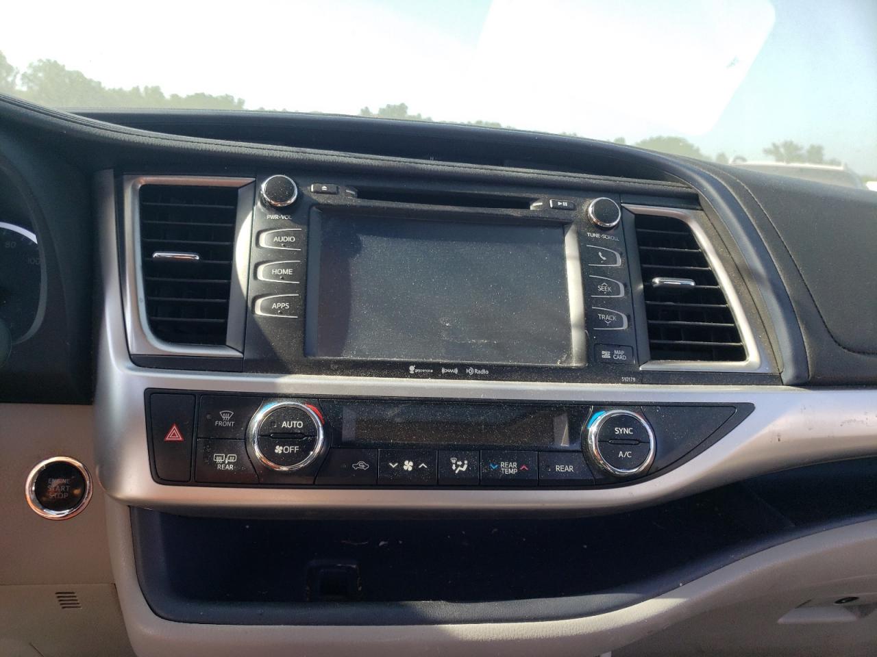 Photo 9 from auction – 2017 TOYOTA HIGHLANDER with VIN 5TDJZRFH1HS512256
