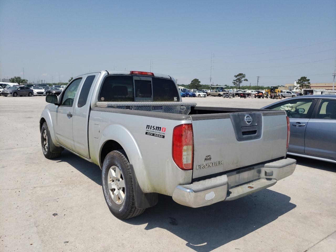 Photo 3 from auction – 2005 NISSAN FRONTIER K with VIN 1N6AD06U45C415683